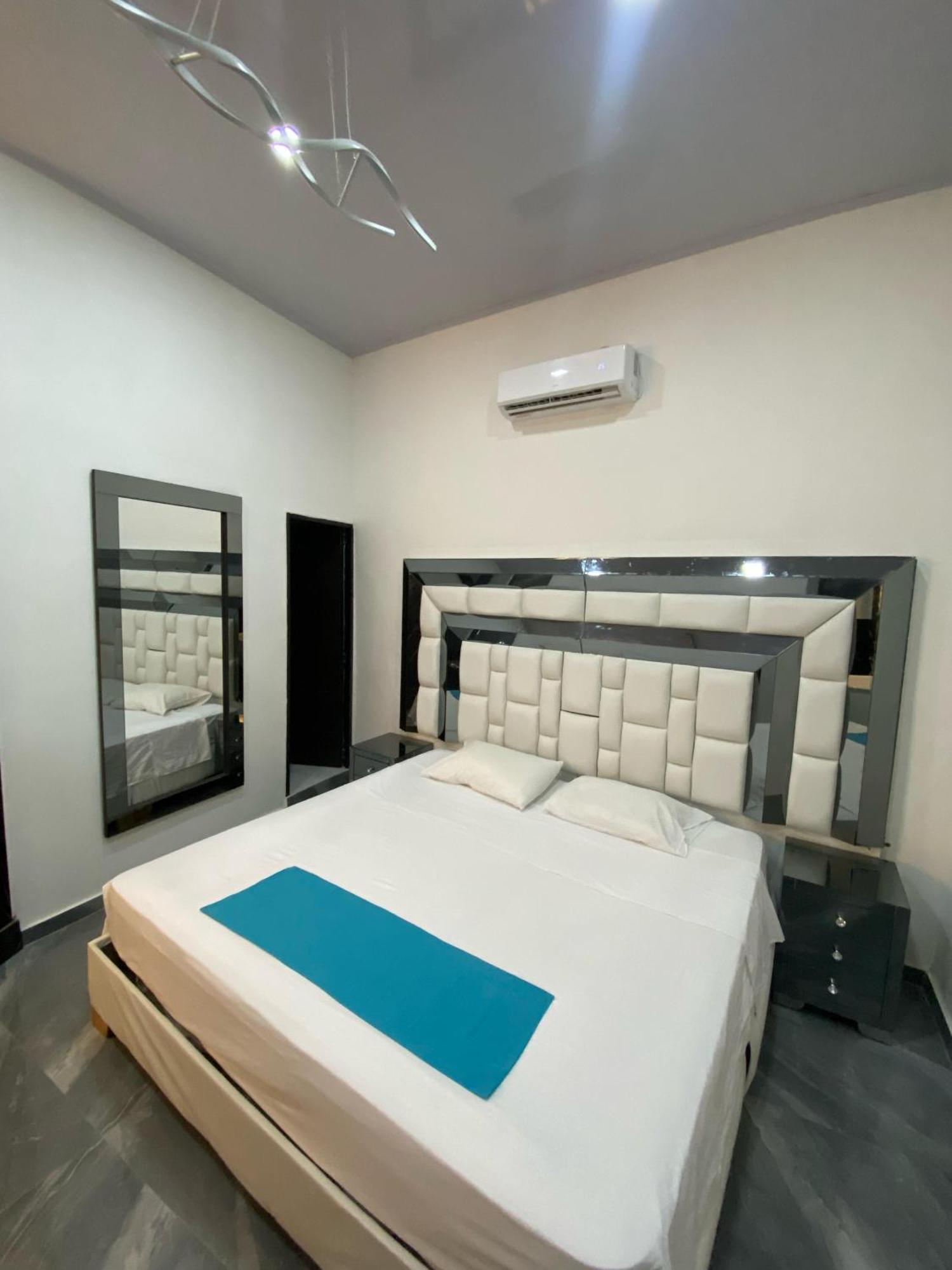 Hotel Hostal Caps Cartagena 외부 사진