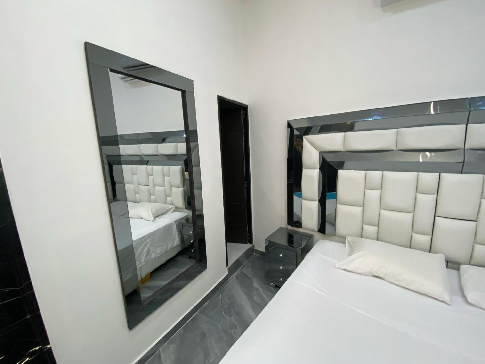 Hotel Hostal Caps Cartagena 외부 사진